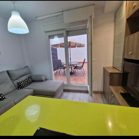 Apartamento Con Terraza Y Parking 기욘 객실 사진