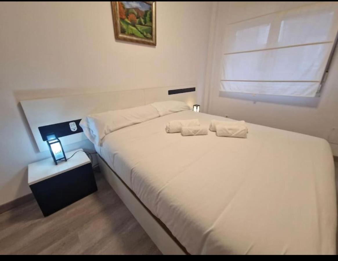 Apartamento Con Terraza Y Parking 기욘 객실 사진