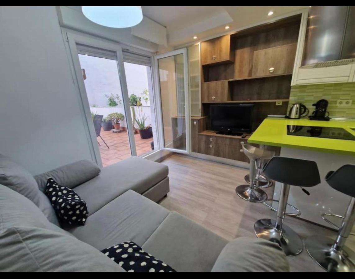 Apartamento Con Terraza Y Parking 기욘 객실 사진