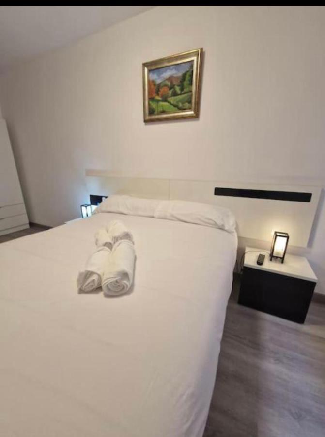 Apartamento Con Terraza Y Parking 기욘 객실 사진