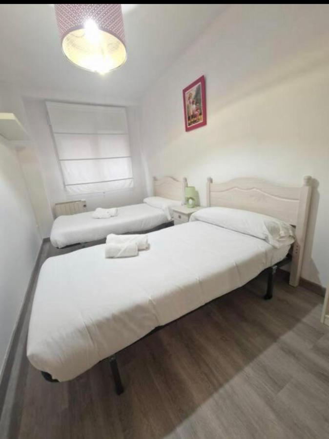 Apartamento Con Terraza Y Parking 기욘 객실 사진