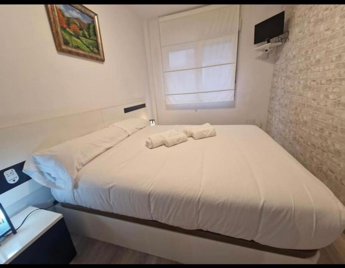 Apartamento Con Terraza Y Parking 기욘 객실 사진