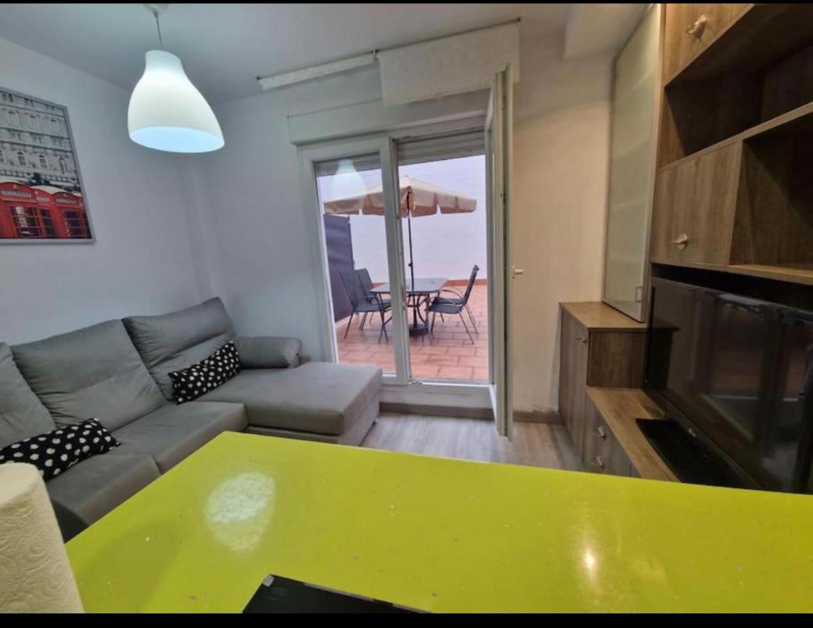 Apartamento Con Terraza Y Parking 기욘 객실 사진
